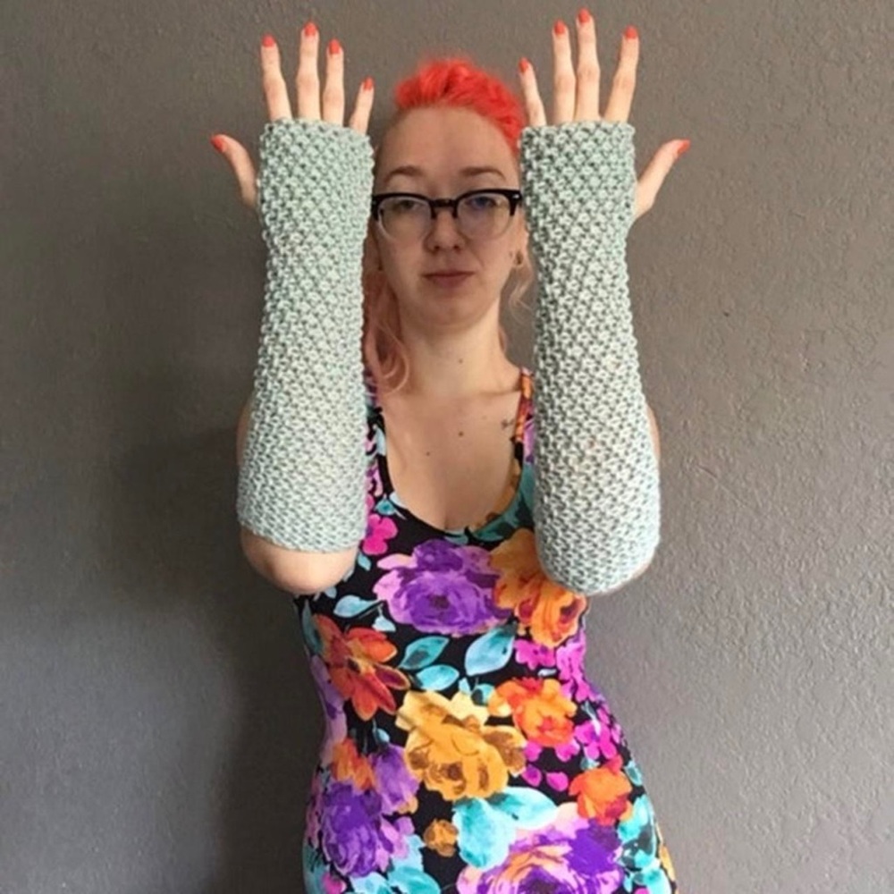 Fingerless mittens - Picture 2 of 4